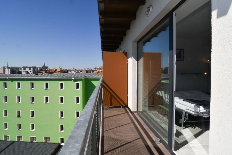 Pronájem bytu 2+kk v Brně, 100 m2, s terasou a balkonem